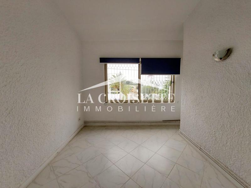 Villa S+4 à La Marsa